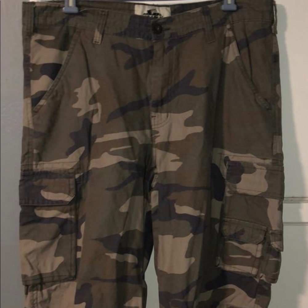 Men’s Cargo shorts Sz. 34